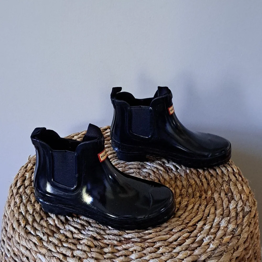 Hunter Youth Unisex Glossy Black Rubber‎ Pull On Wellie Rain Ankle Boots B1/G2